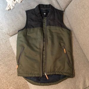 Tentree vest, perfect for adventures